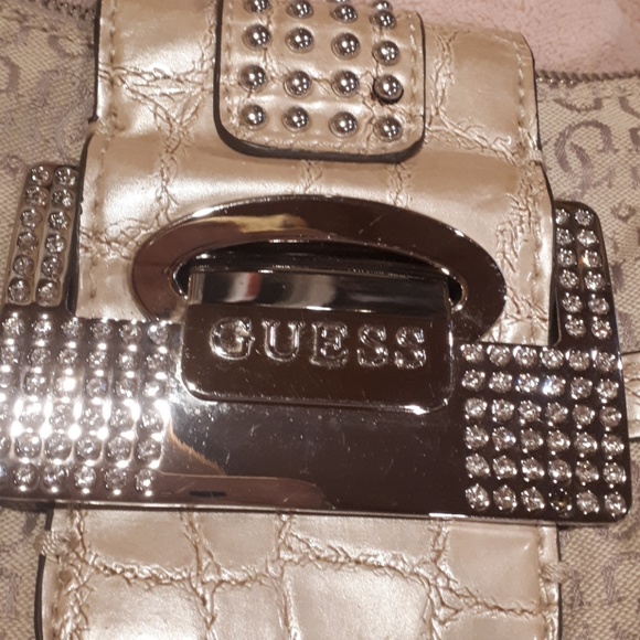 Large GUESS Purse - Picture 2 of 3